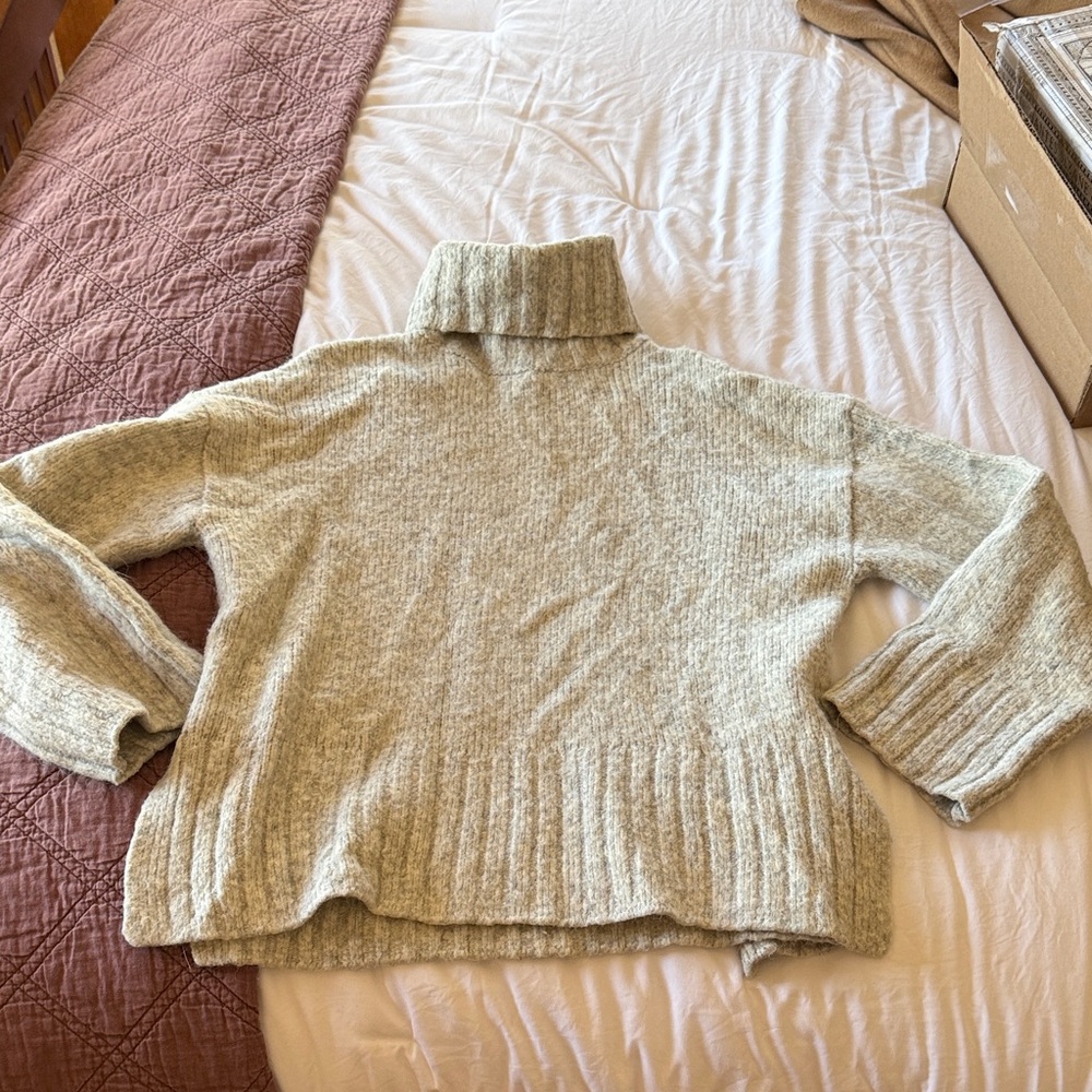 H&M light grey Turtleneck Sweater